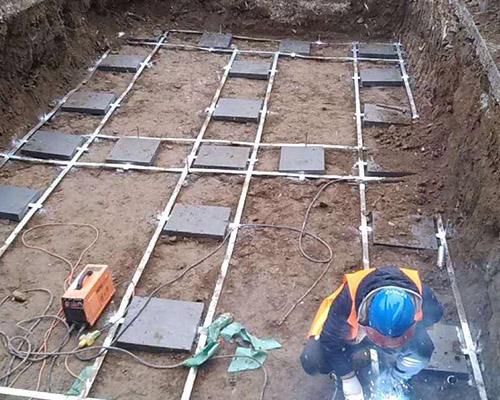 常用的兩種基本類型的防雷接地裝置分別有什么要求？